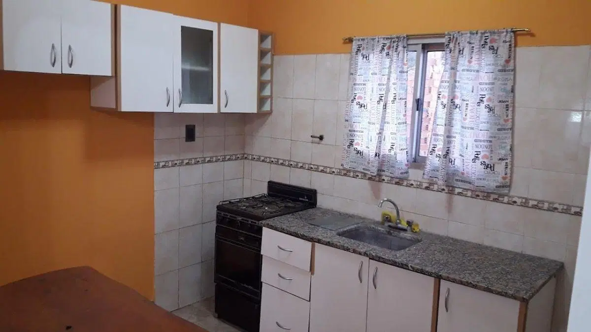 PH 3 AMB. 1ER.PISO POR ESCALERA. de 48 m² con 2 dormitorios en alquiler en La Perla Norte 4