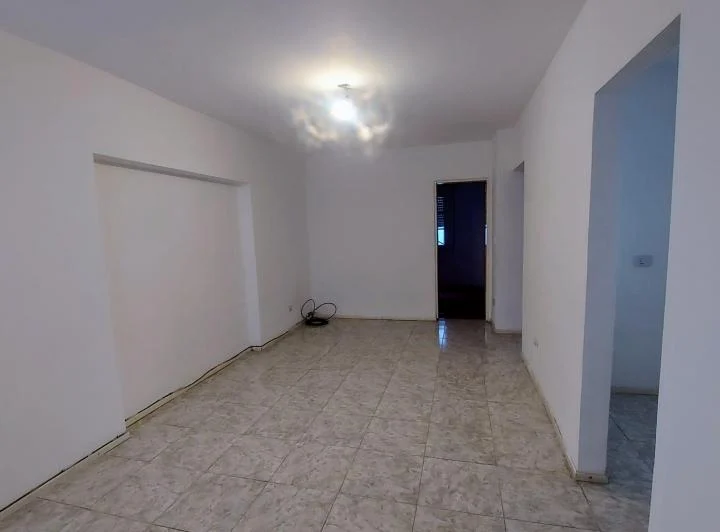 Dueño alquila. 3 ambientes con cochera  y patio. Sin expensas. 5