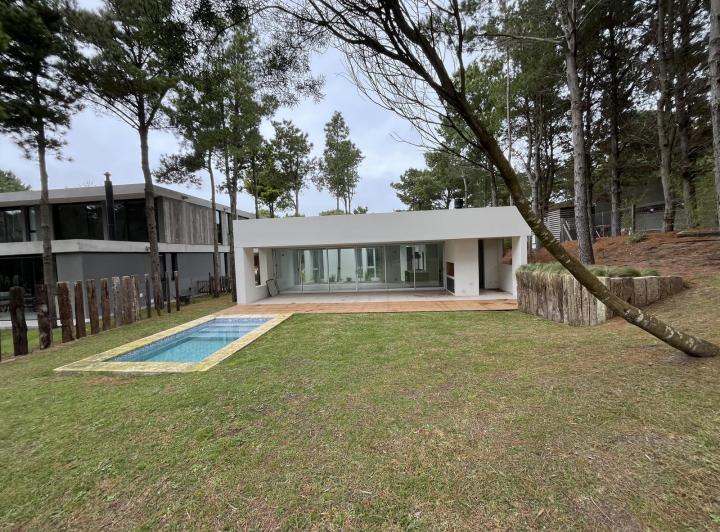 Casa en  venta a estrenar En Residencial 1 , Costa Esmeralda 4