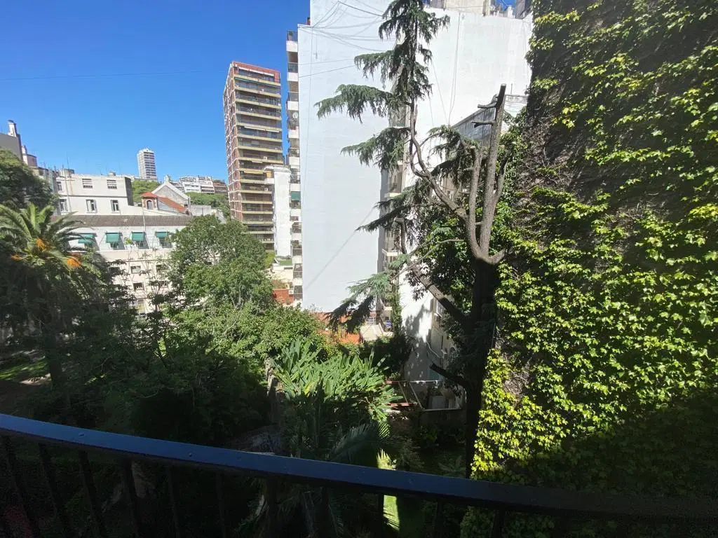 Semi piso tres ambientes luminosos en Recoleta zona Plaza Vicente Lopez 5