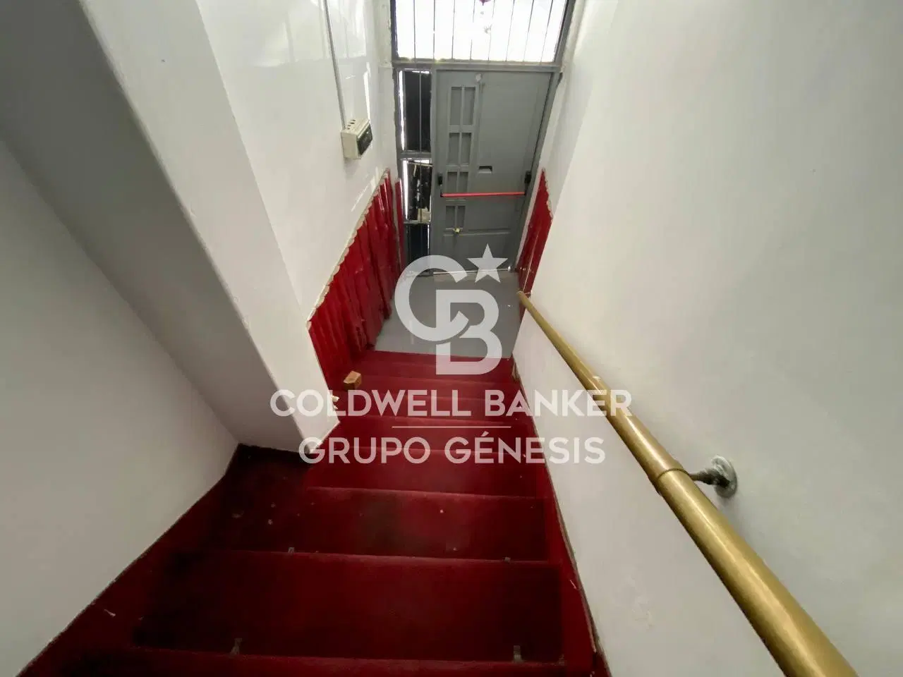 VENTA LOCALES COMERCIALES Y SALON EVENTOS EN BERNAL OESTE 3