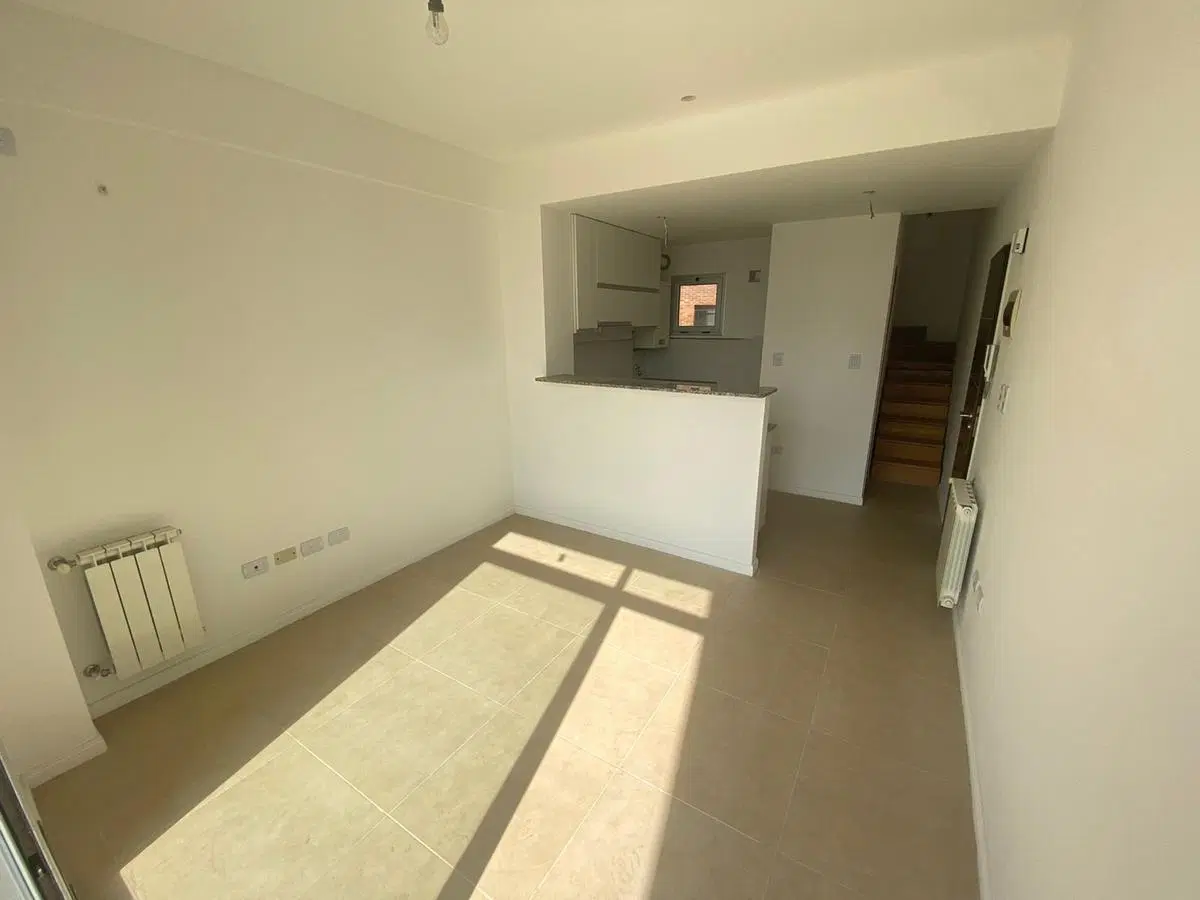 VENTA DEPARTAMENTO TIPO LOFT 2 AMB BERNAL C/COCHERA 2