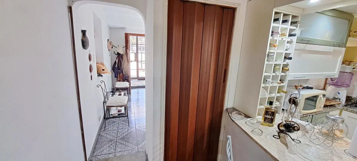 Venta de casa tres ambientes en Quilmes Este, parque, pileta y 2 cocheras 4