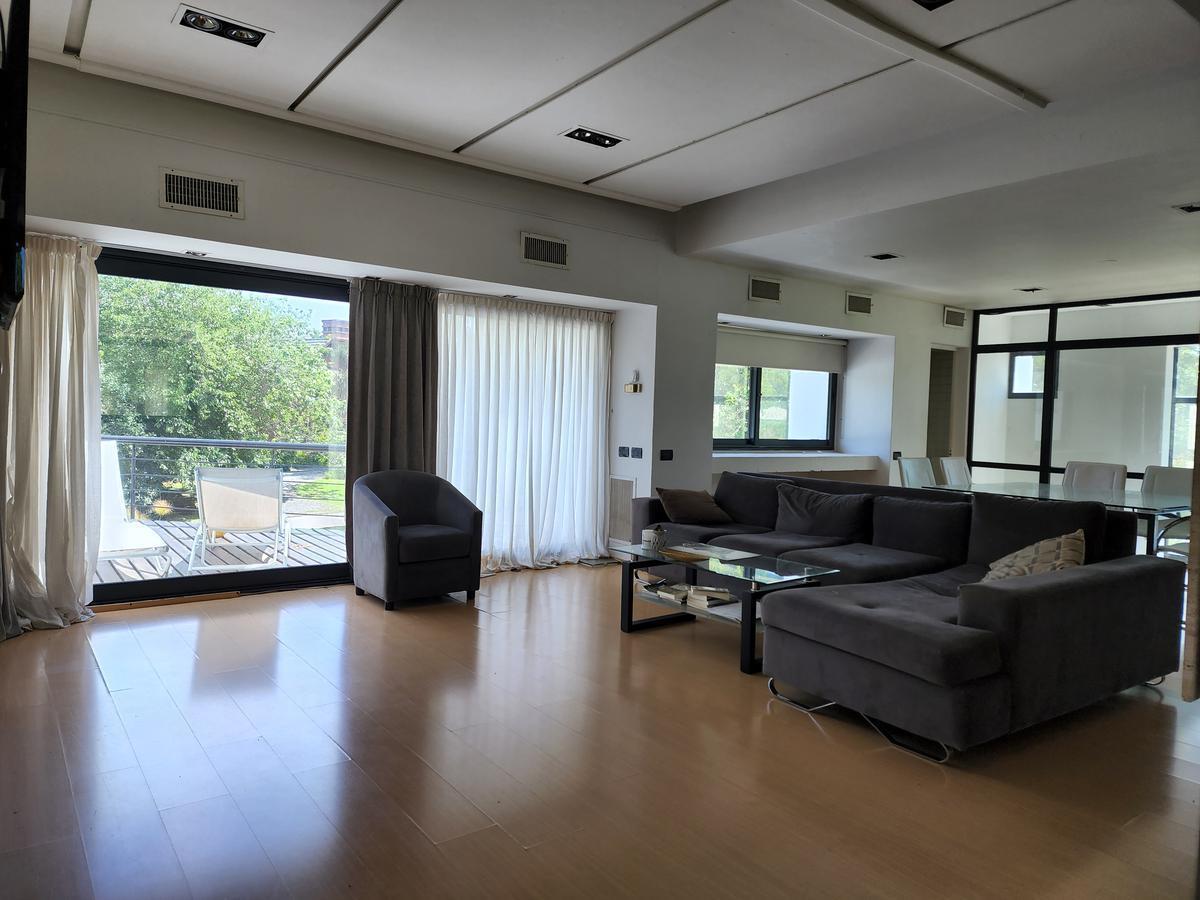 Foto de VENTA DE CASA 5 AMB. CON PILETA - B° El Molino - Abril - CONSULTAR, imagen 2