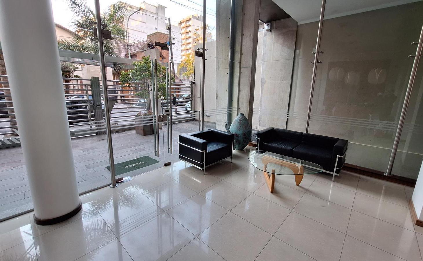 Venta de departamento de categoría 4 amb / 2 cocheras - Quilmes centro