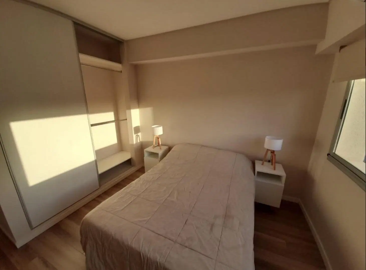 Alquiler Departamento 3 Ambientes Amoblado en Klover Plaza 3