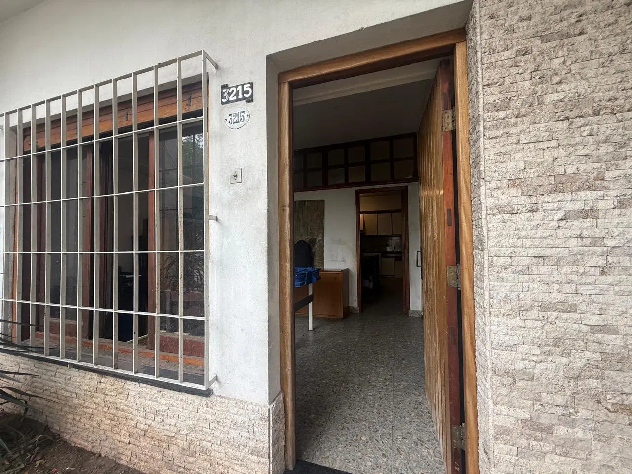VENTA CASA 4 AMBIENTES, CON COCHERA, QUILMES OESTE, APTO CREDITO. 2