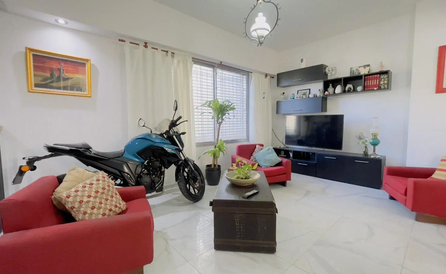 Venta de casa 5 ambientes con cochera en Quilmes 2