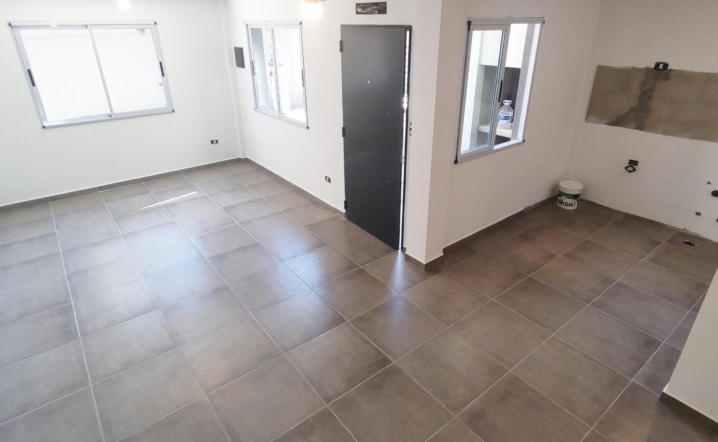 VENTA DUPLEX 3 AMBIENTES EN BERAZATEGUI