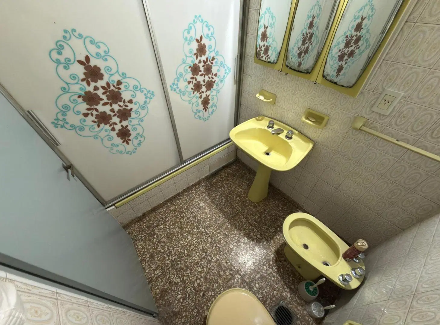 VENTA PH 3 AMBIENTES CON TERRAZA Y PARRILLA EN BERNAL OESTE 2