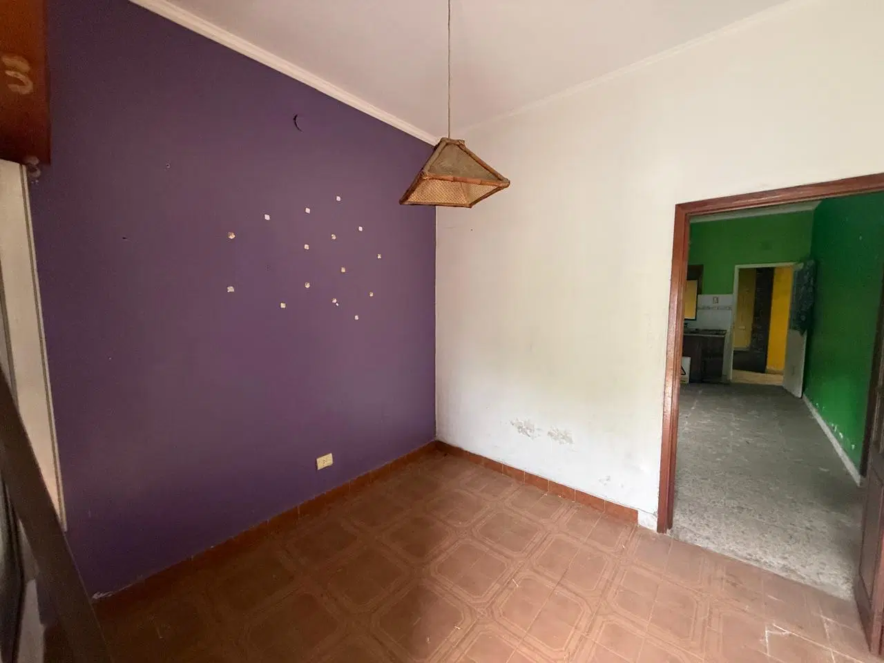 VENTA DE CASA 4 AMBIENTES, EN QUILMES, CON COCHERA, EZPELETA, APTO CREDITO, A RECICLAR !!! 4