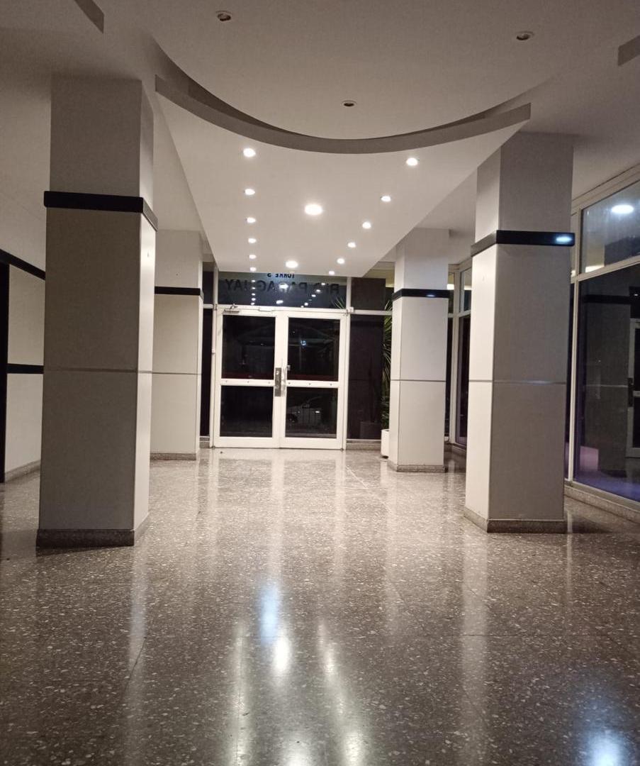 Foto de VENTA DEPARTAMENTO 4 AMBIENTES DE CATEGORÍA CON COCHERA OPCIONAL EN, imagen 3