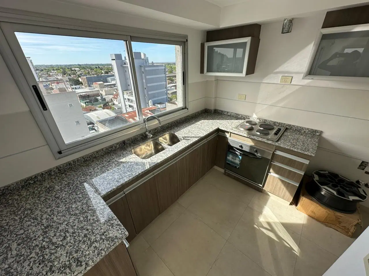 VENTA/ALQUILER DEPARTAMENTO 3 AMBIENTES CON AMENITIES Y COCHERA EN BERAZATEGUI CENTRO 5