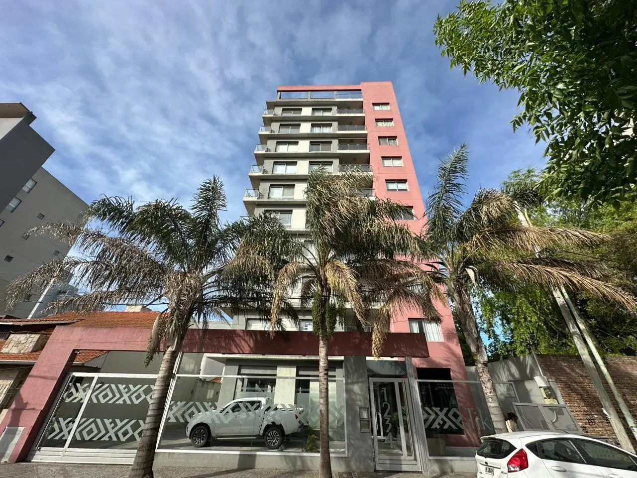 VENTA/ALQUILER DEPARTAMENTO 3 AMBIENTES CON AMENITIES Y COCHERA EN BERAZATEGUI CENTRO 3