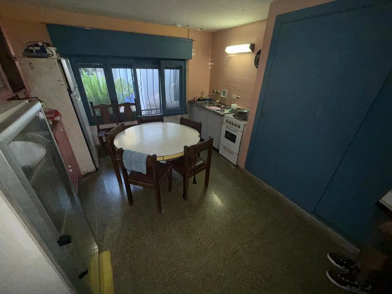 VENTA DE CASA QUINTA, 4 AMBIENTES CON PARRILLA, PARQUE, PILETA Y QUINCHO. 4