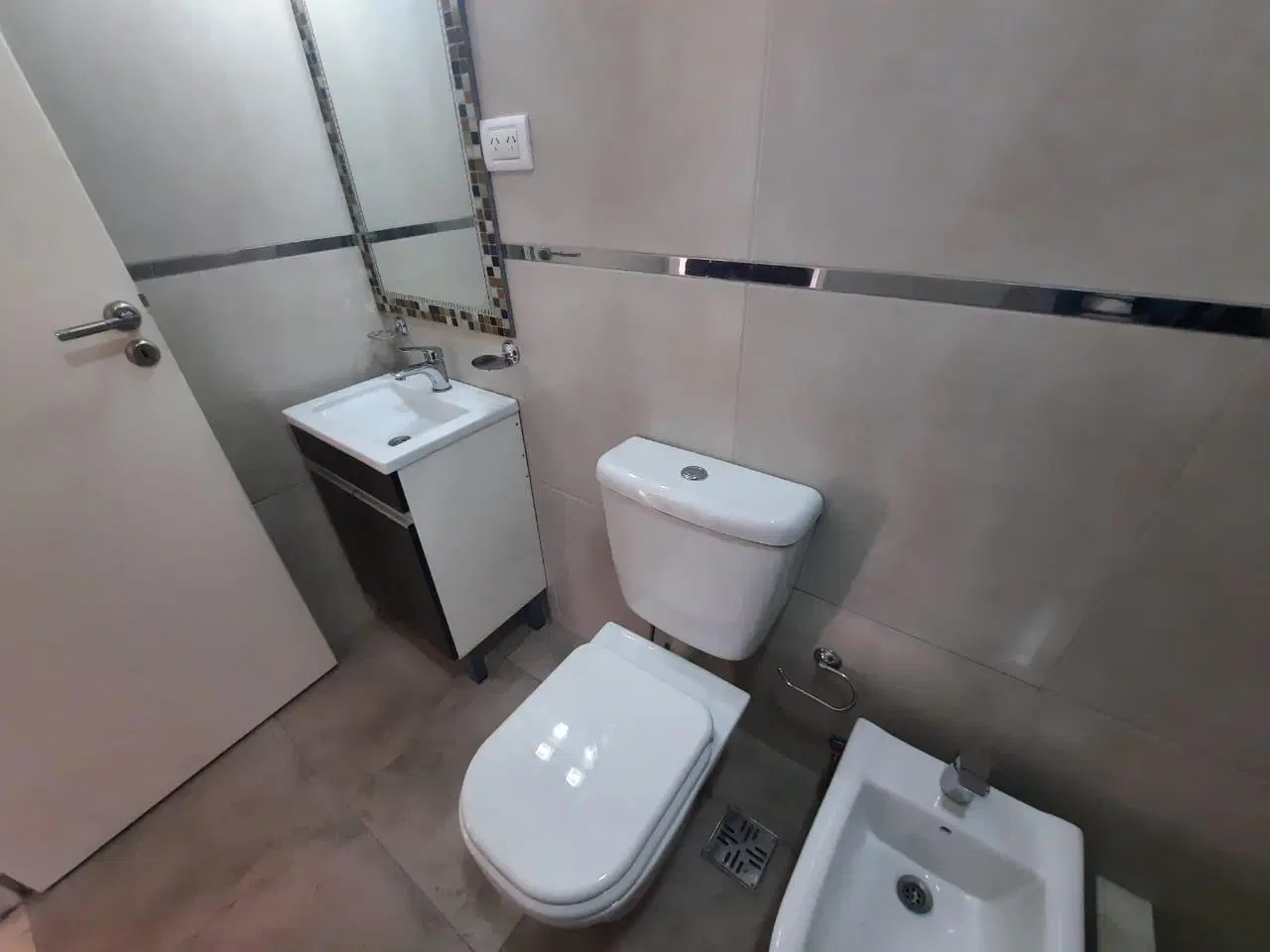 VENTA DEPARTAMENTO 2 AMBIENTES EN QUILMES A ESTRENAR. 3