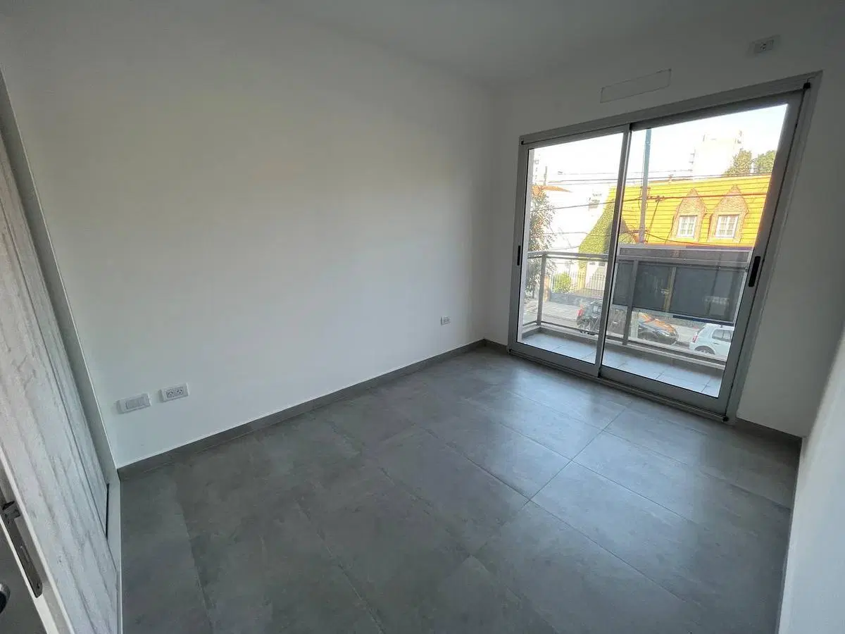 ALQUILER/VENTA DEPARTAMENTO  2 AMBIENTES ZONA PLAZA CONESA QUILMES 2
