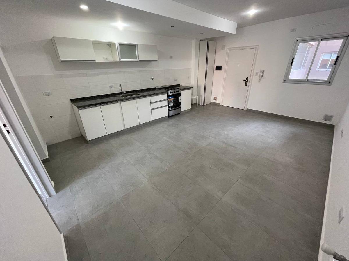 Foto de VENTA DEPARTAMENTO 2 AMBIENTES ZONA PLAZA CONESA QUILMES, imagen 4