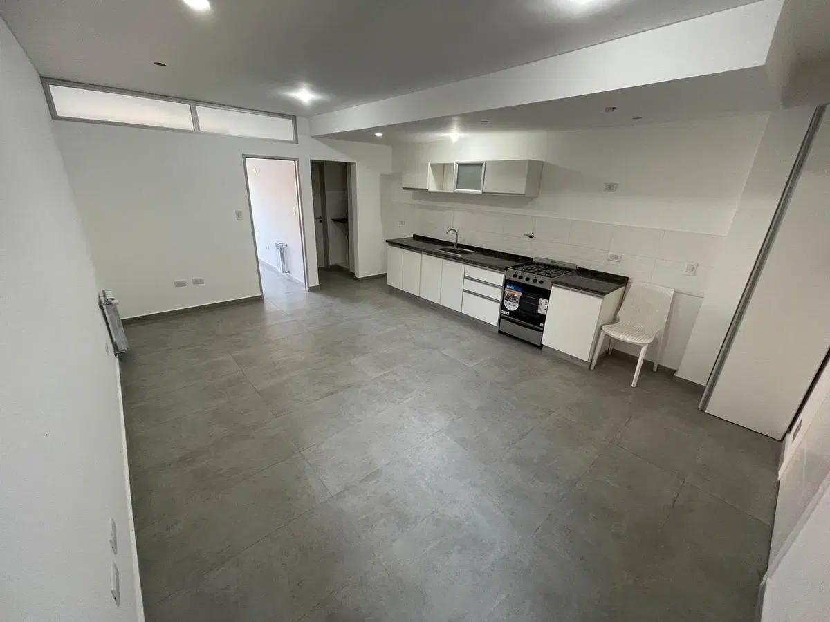 ALQUILER/VENTA DEPARTAMENTO  2 AMBIENTES ZONA PLAZA CONESA QUILMES 5