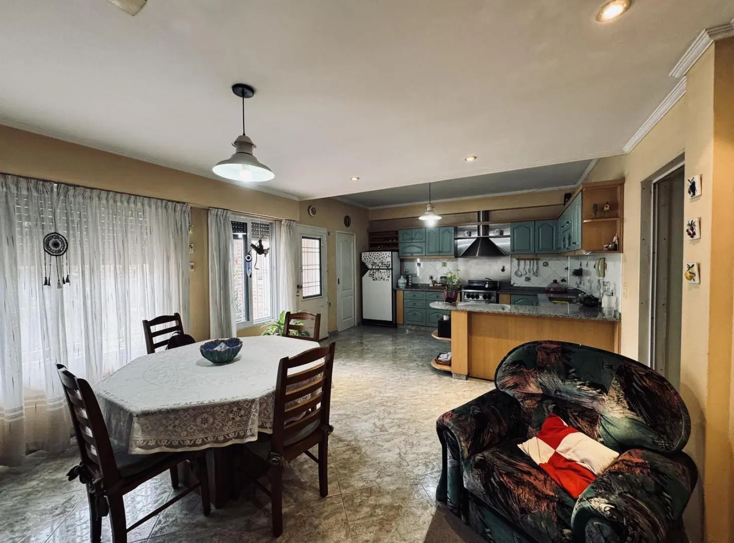 VENTA DE CASA 5 AMBIENTES EN BERAZATEGUI CENTRO APTA CREDITO 3