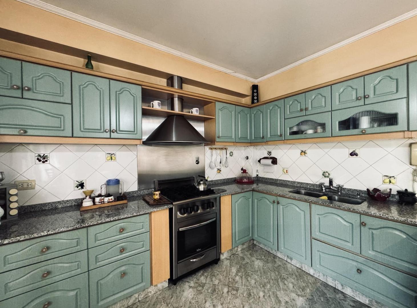 Foto de VENTA DE CASA 5 AMBIENTES EN BERAZATEGUI CENTRO APTA CREDITO, imagen 1