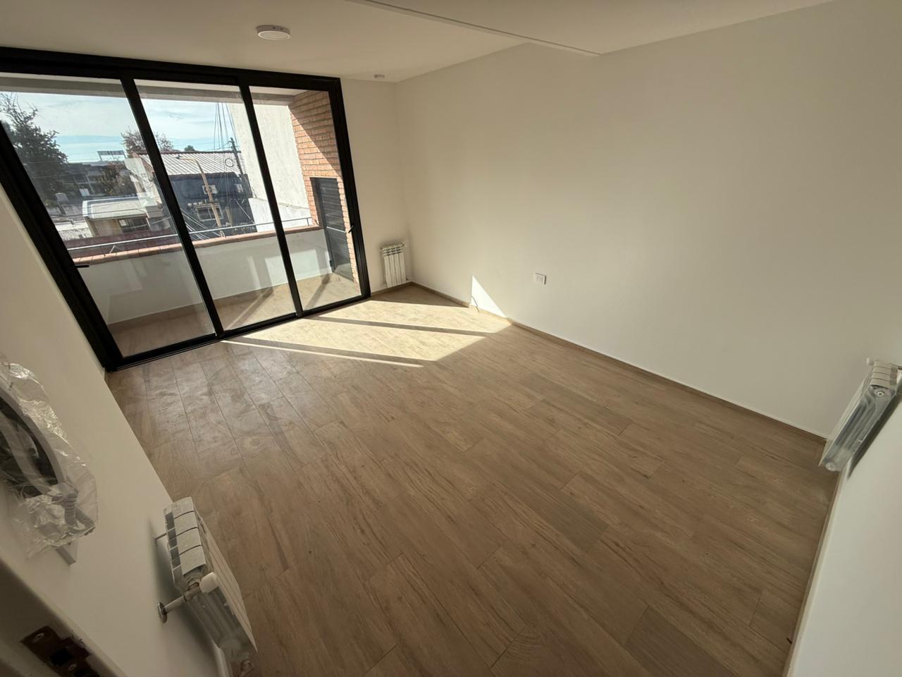 Foto de VENTA DEPARTAMENTO 2 AMBIENTES A ESTRENAR CON COCHERA Y SUM EN QUILMES, imagen 3