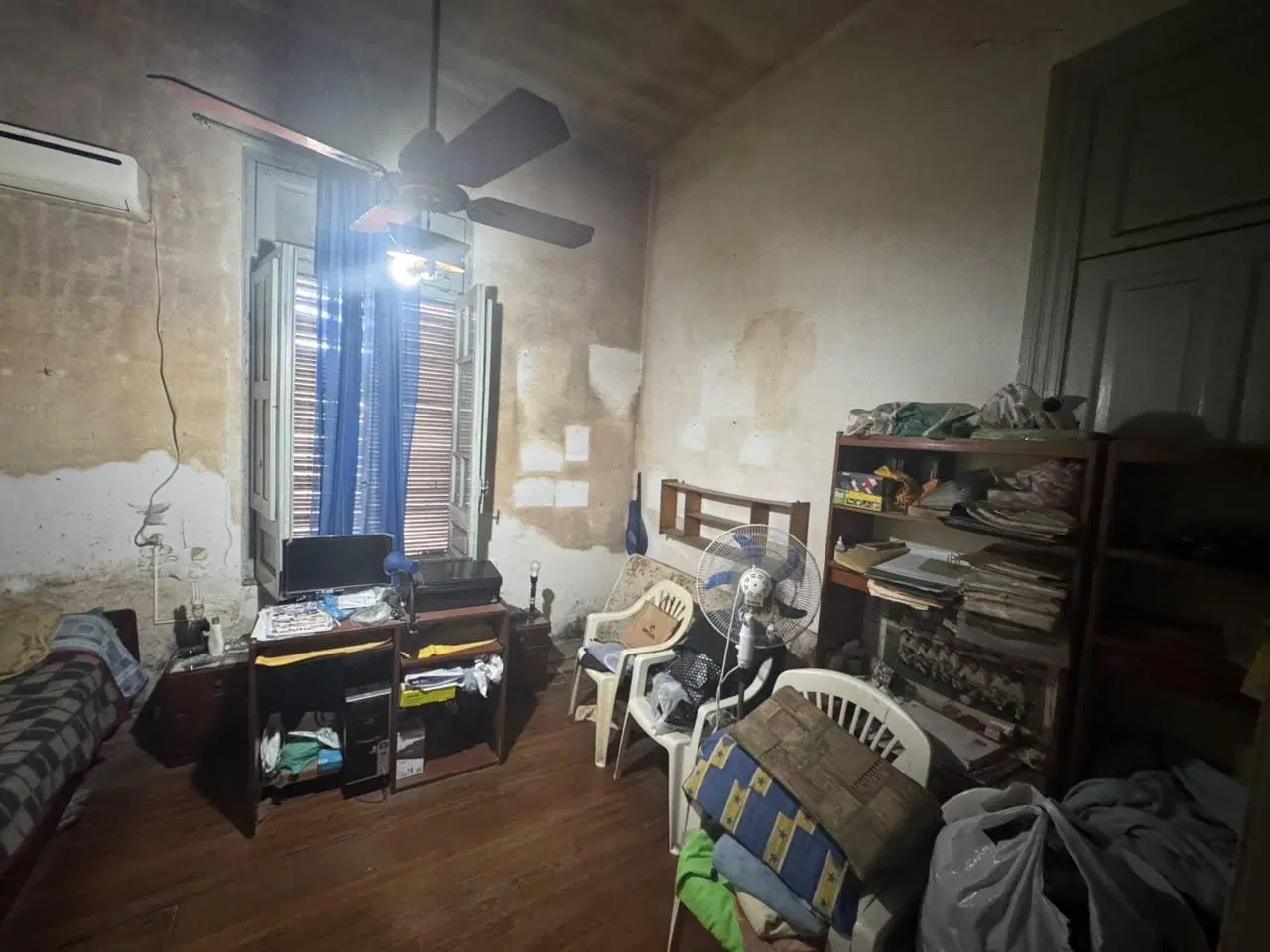 VENTA CASA 4 AMBIENTES EN QUILMES OESTE A REFACCIONAR 5