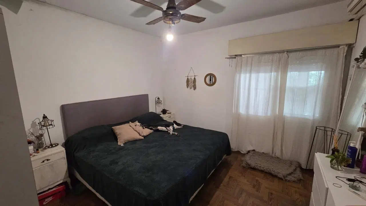 VENTA PH 3 AMBIENTES EN BERNAL OESTE, CON GARAJE Y LOCAL AL FRENTE. 4