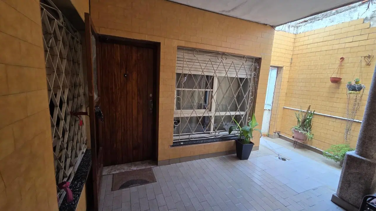 VENTA PH 3 AMBIENTES EN BERNAL OESTE, CON GARAJE Y LOCAL AL FRENTE. 2