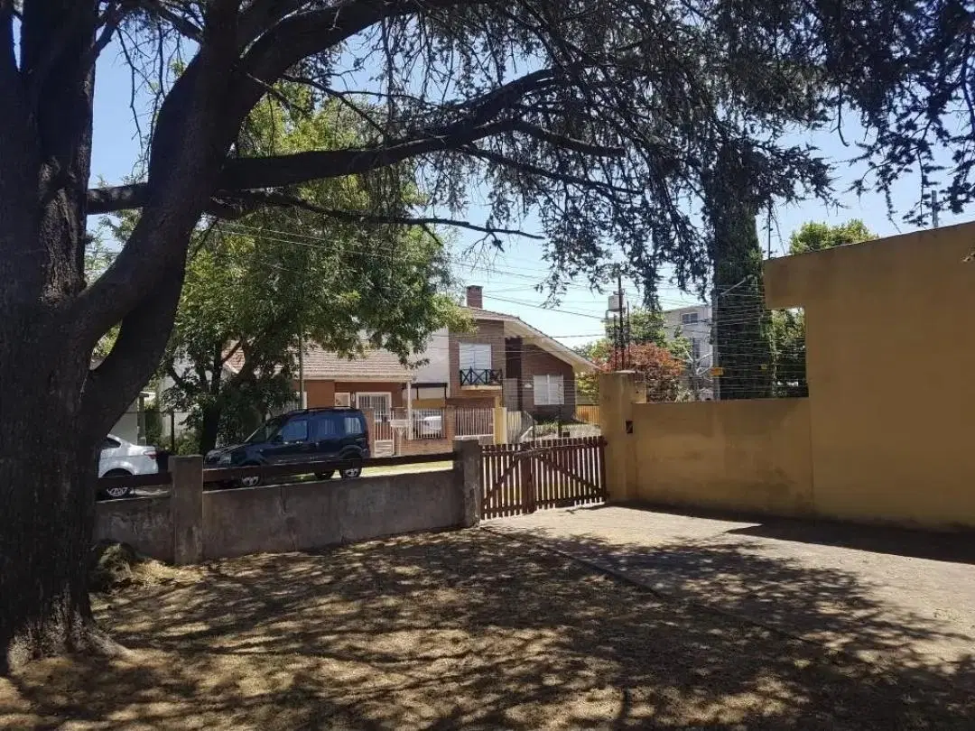 VENTA TERRENO Y PROPIEDAD A TERMINAR EN GUILLERMO ENRIQUE HUDSON. 5