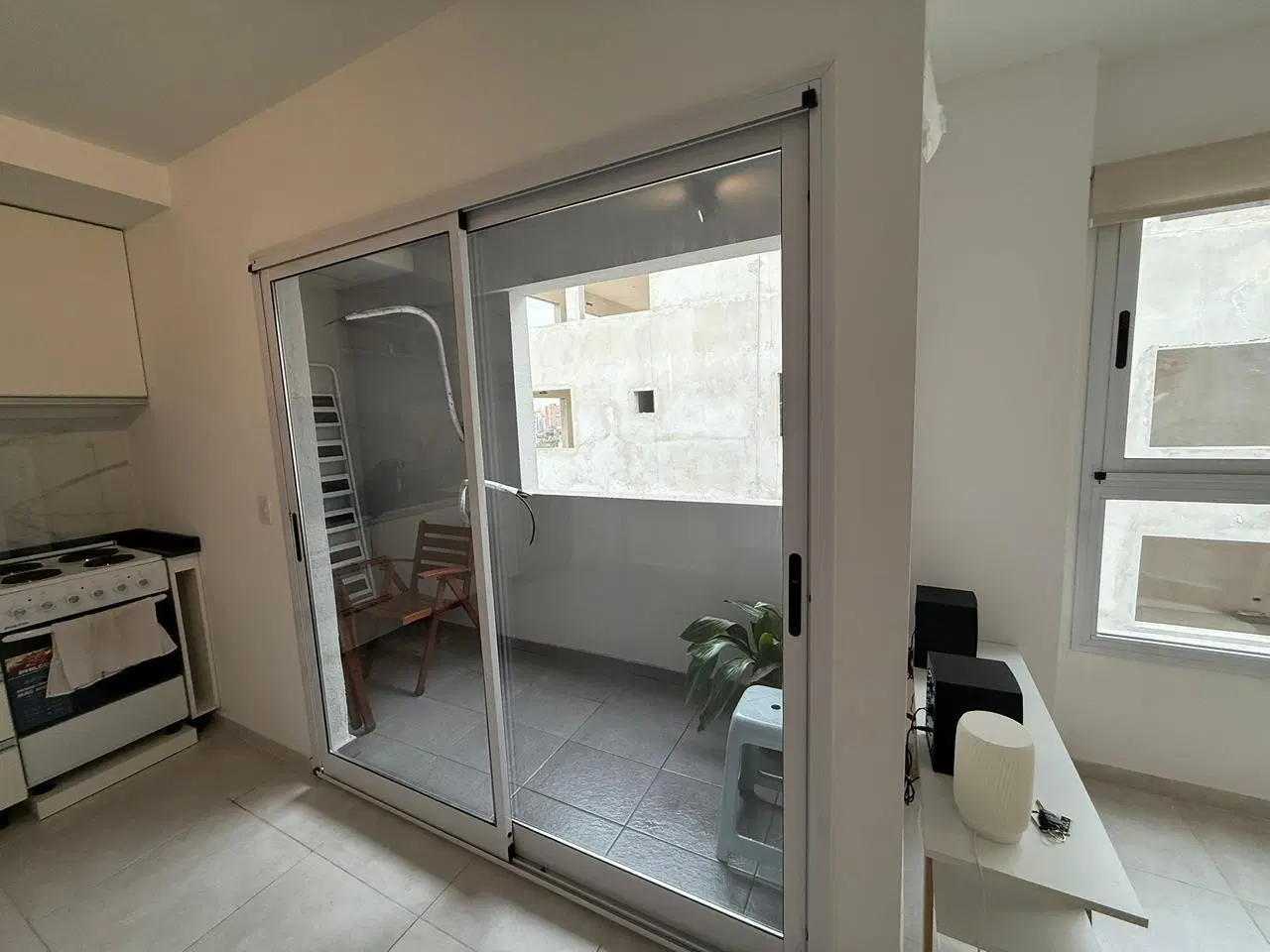VENTA DEPTO. 2 AMBIENTES A ESTRENAR CON COCHERA EN QUILMES 5