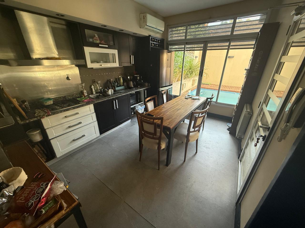 Foto de VENTA DE CASA 5 AMB EN QUILMES CON QUINCHO PILETA Y COCHERA, imagen 1