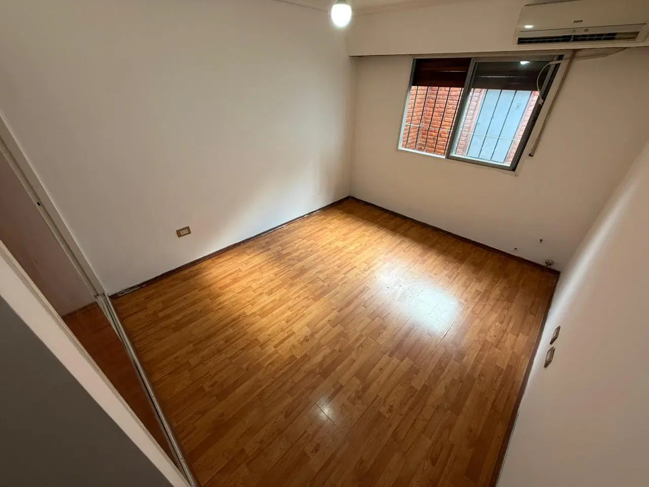 VENTA DE CASA 3 AMBIENTES EN QUILMES OESTE, BARRIO COOPERARIOS 3