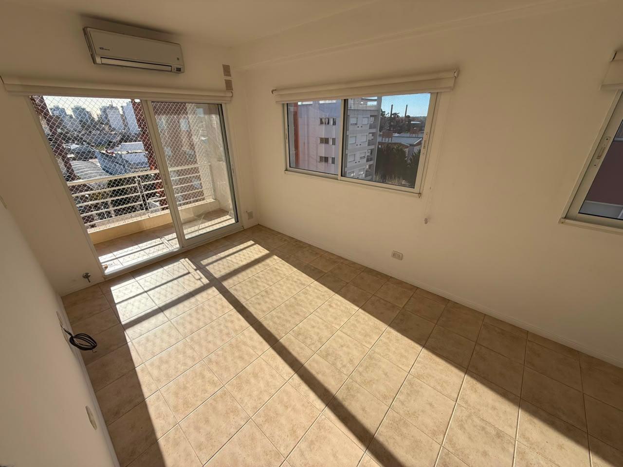 Foto de ALQUILER DEPARTAMENTO 2 AMBIENTES CON AMENITIES Y COCHERA EN WILDE, imagen 4