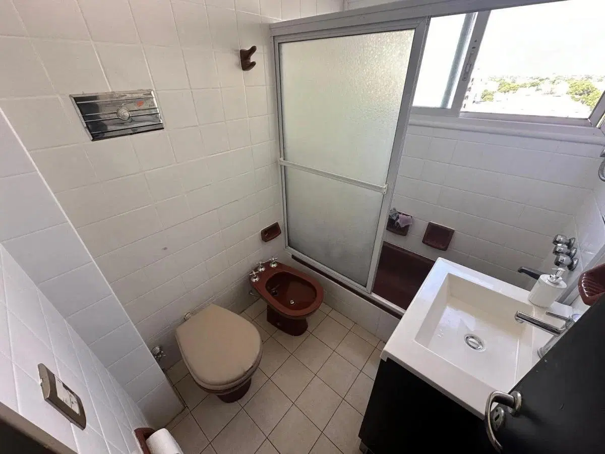 VENTA DEPARTAMENTO 3 AMBIENTES CON COCHERA Y DEPENDENCIAS 2