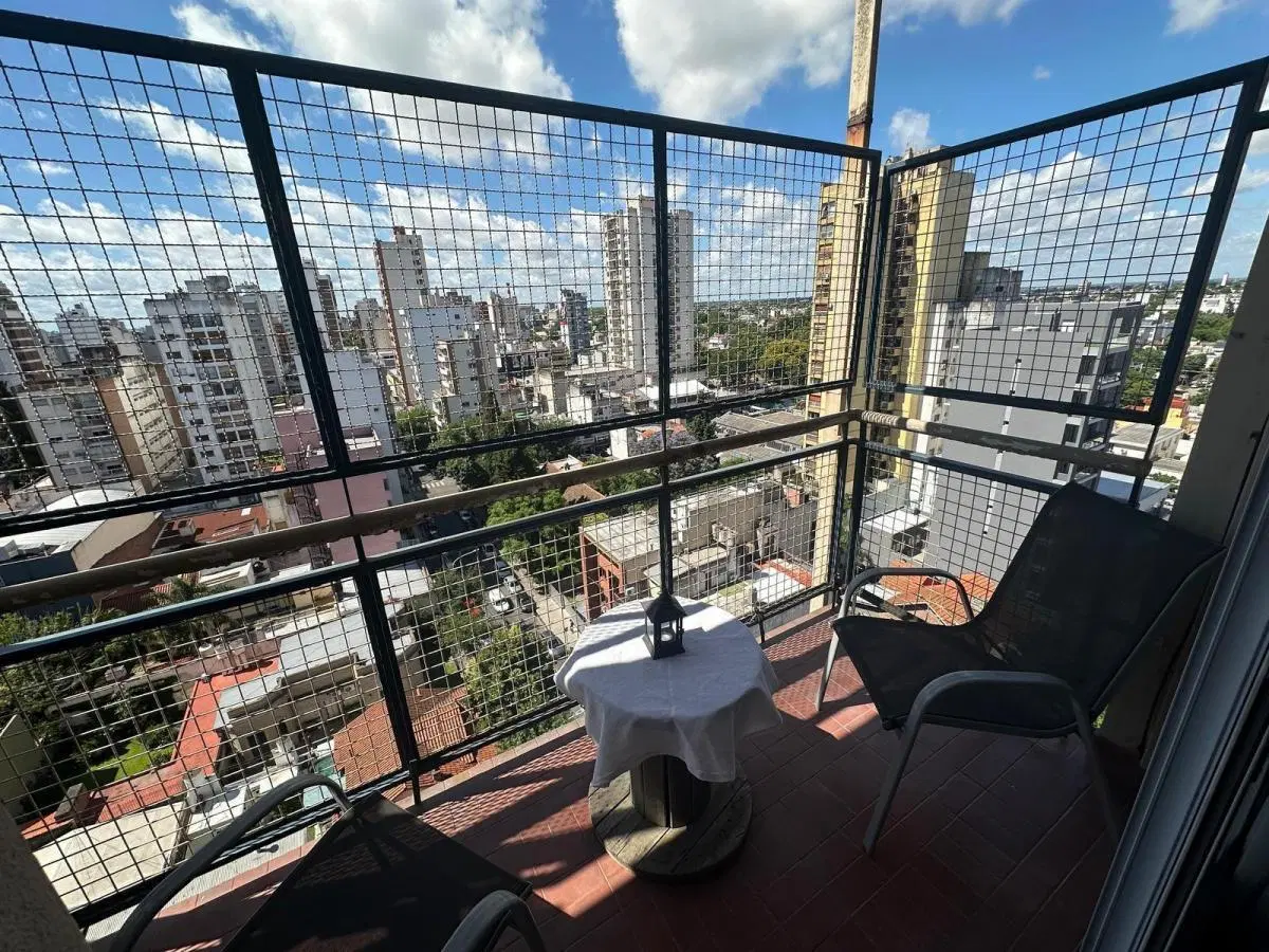 VENTA DEPARTAMENTO 3 AMBIENTES CON COCHERA Y DEPENDENCIAS 4