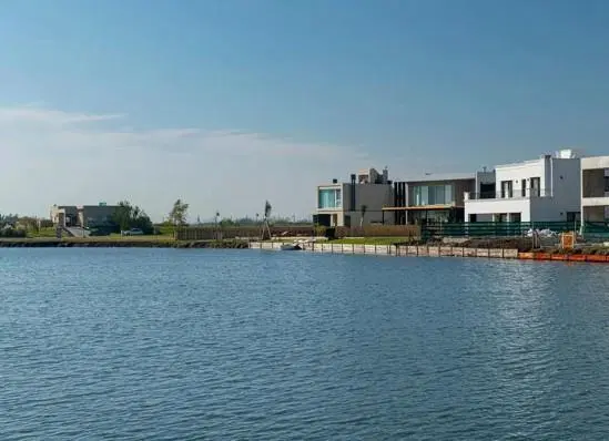 LOTE EN VENTA EN DAMASIA AL SUR, CANNING - 728 m² FRENTE A LA LAGUNA 3