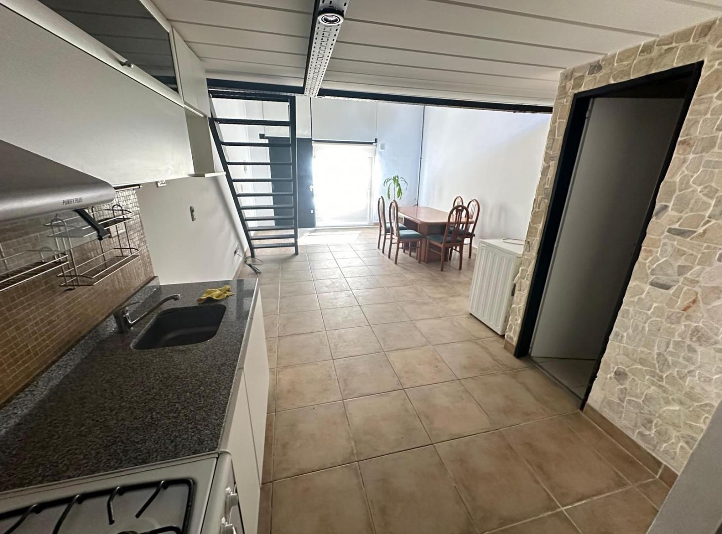 Foto de ALQUILER DEPARTAMENTO 2 AMBIENTES TIPO LOFT EN QUILMES CON COCHERA Y SIN EXPENSAS, imagen 3