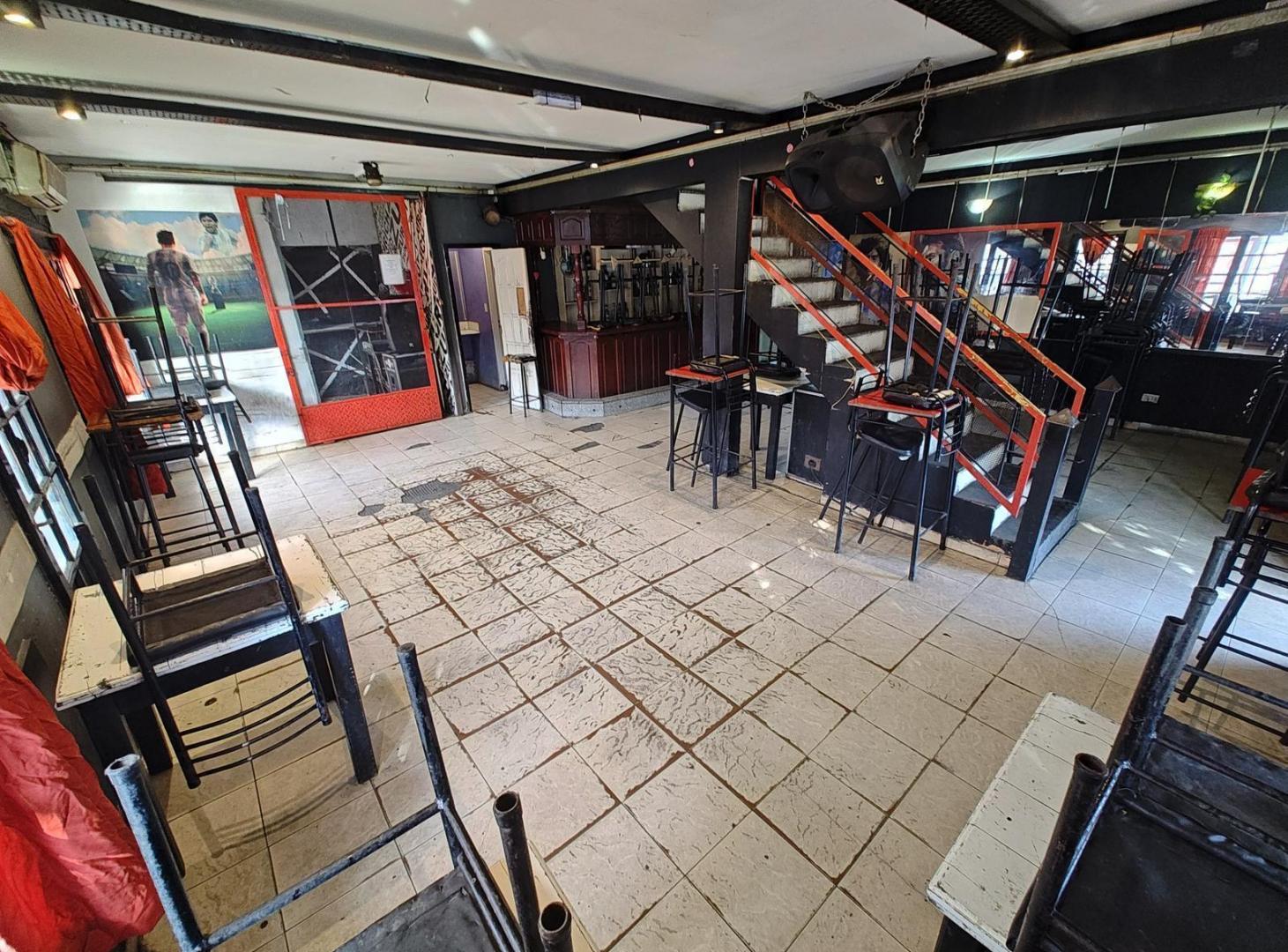 Foto de VENTA LOCAL GASTRONOMICO EN EZPELETA SOBRE AVENIDA CALCHAQUÍ, imagen 4