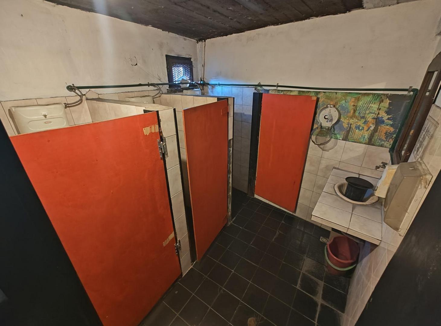 Foto de VENTA LOCAL GASTRONOMICO HABILITADO EN EZPELETA OESTE SOBRE DE, imagen 3