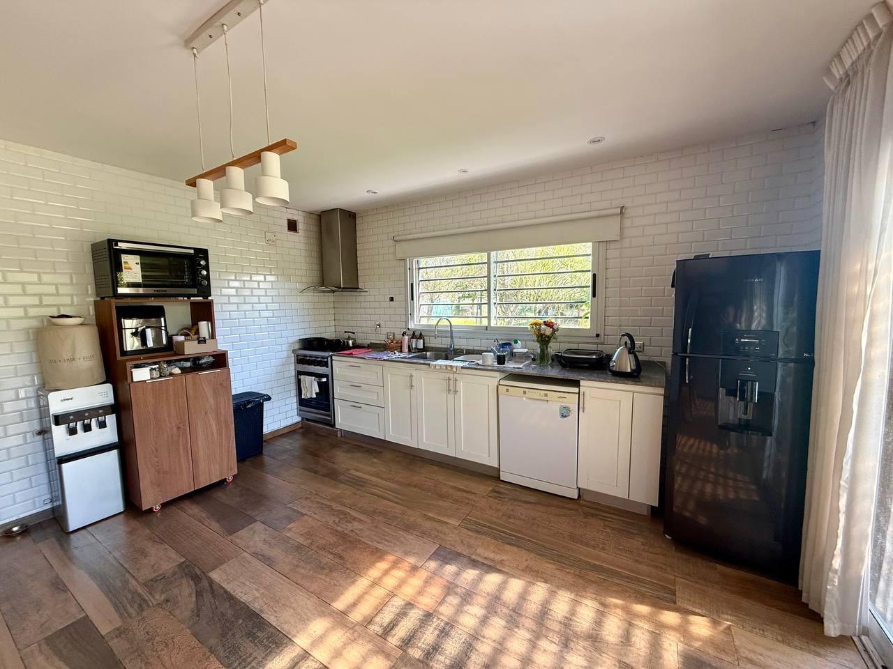 Foto de VENTA CASA - QUINTA 5 AMB. CON PILETA Y CABAÑA EN ABASTO, imagen 5