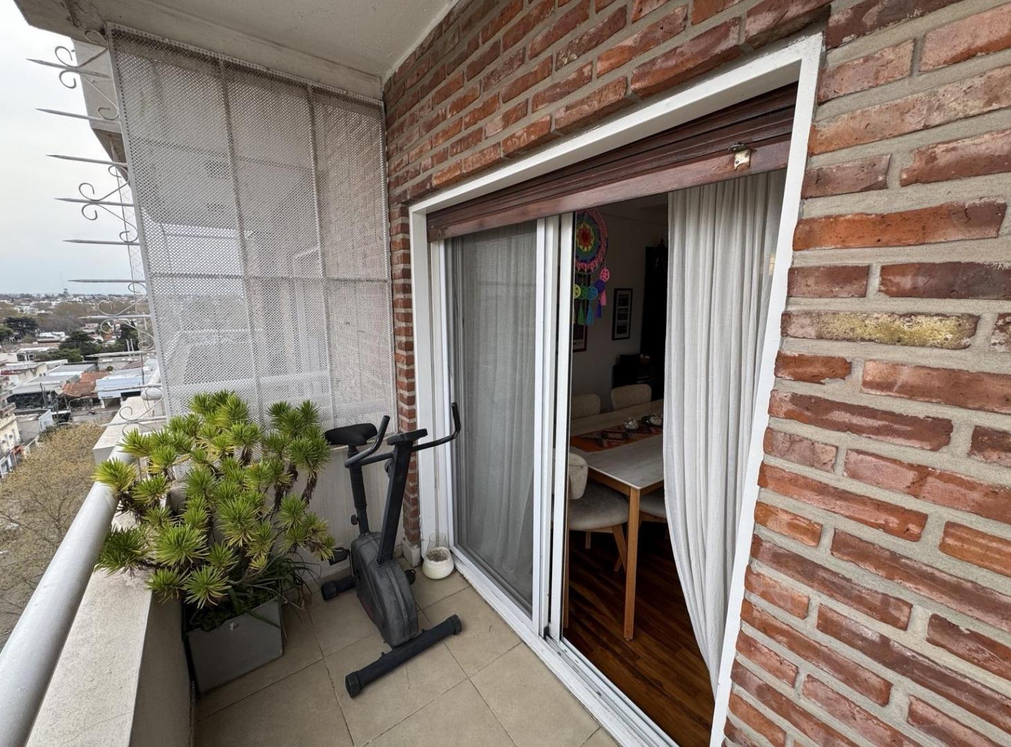 Foto de VENTA DÚPLEX 3 AMBIENTES (ZONA CONESA) – AMPLIOS BALCONES, ALTURA Y, imagen 5