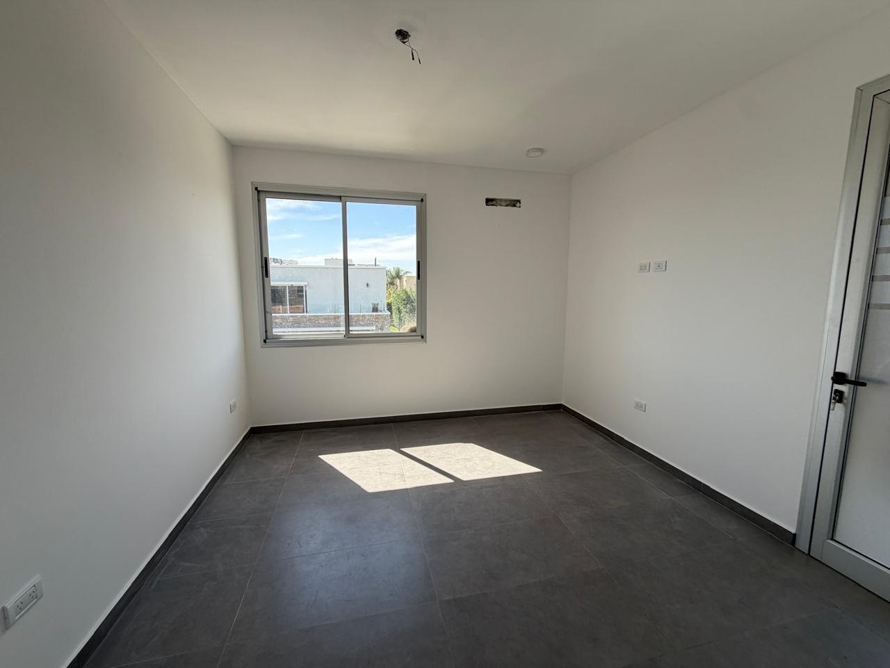 Foto de la propiedad en 151 294 Barrio los Troncos, Berazategui, GBA Sur