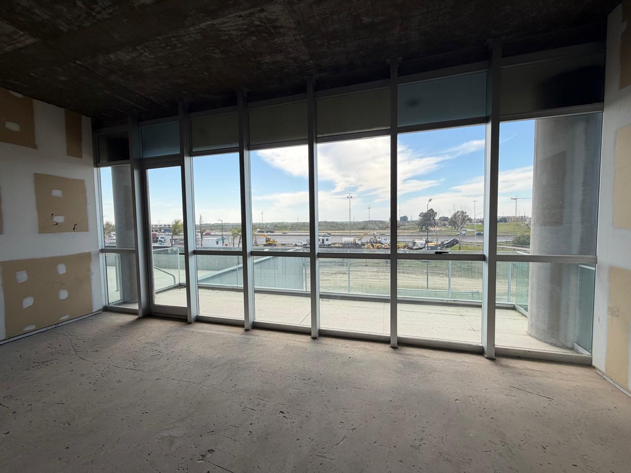Foto de ALQUILER OFICINA POLO HUDSON 77M2 CON BALCON, imagen 2