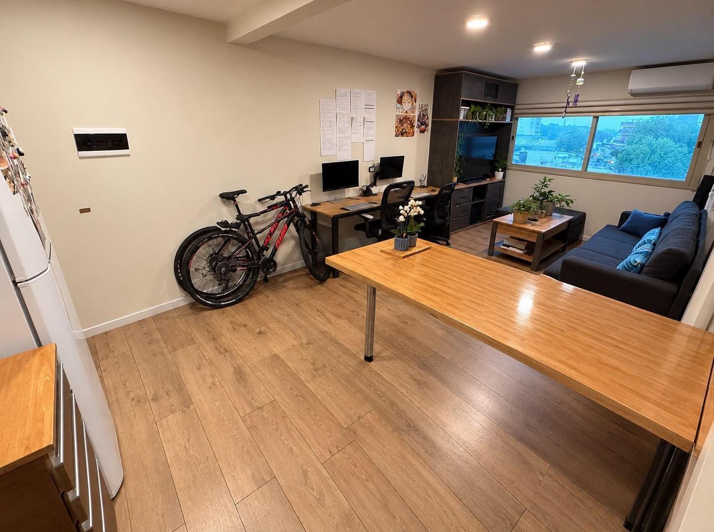 Foto de VENTA DEPARTAMENTO 2 AMBIENTES RECICLADO EN BERNAL CENTRO APTO CRÉDITO, imagen 2