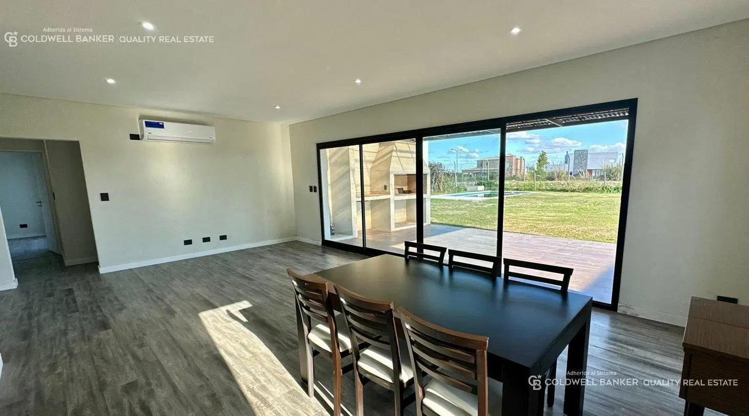 Venta de Casa en San Sebastián | 4 ambientes | Pileta | Parrilla | Apto Crédito 2