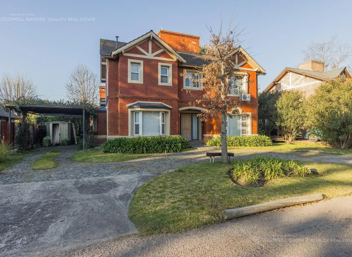 CASA | 5 AMBIENTES | JARDÍN Y PISCINA | GALERÍA | COCHERA | PILAR 5