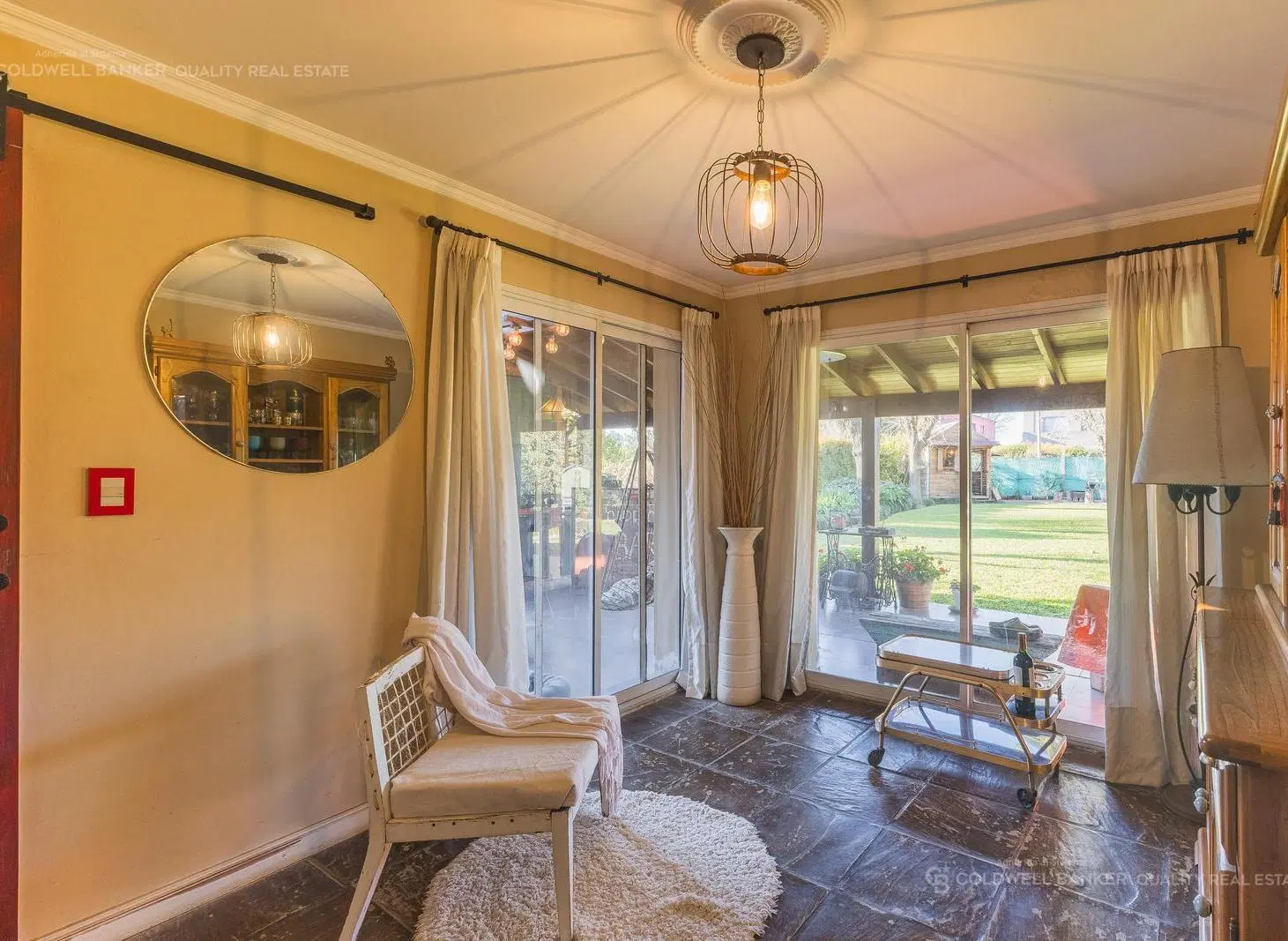 CASA | 5 AMBIENTES | JARDÍN Y PISCINA | GALERÍA | COCHERA | PILAR 8