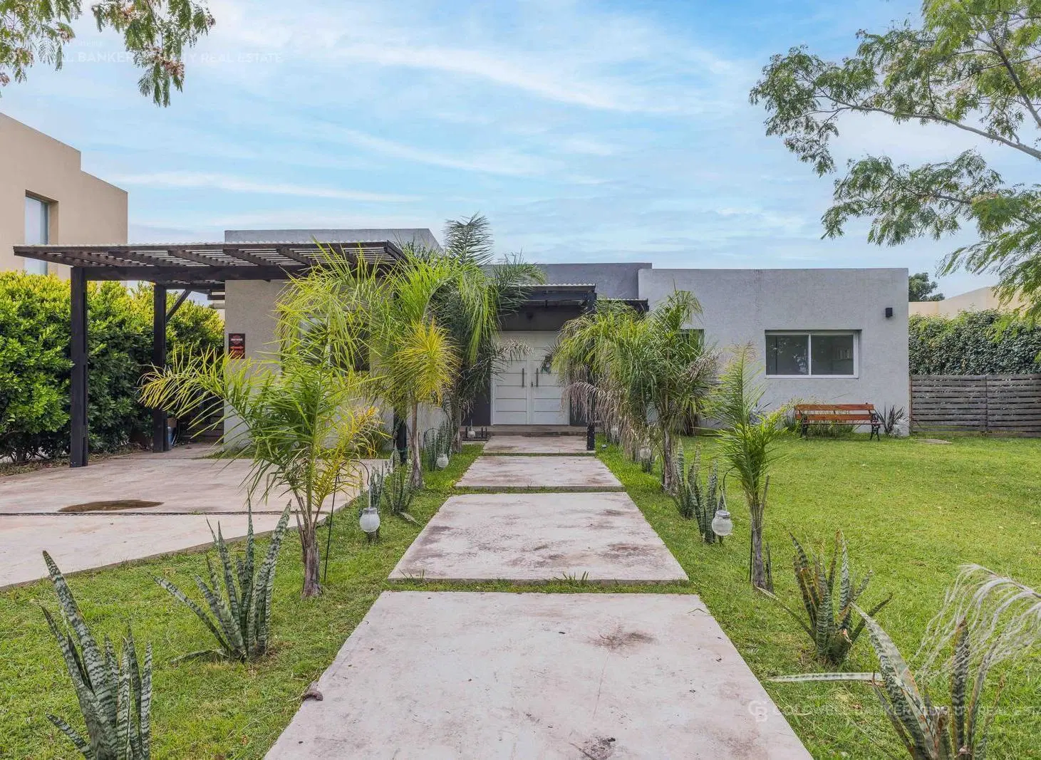 CASA | 3 DORMITORIOS | PILETA | VESTIDOR EN SUITE | COCHERA CUBIERTA | PILAR DEL ESTE 2