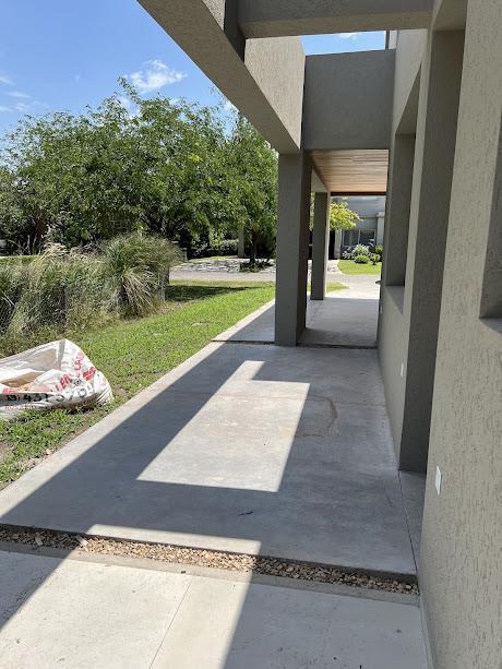 Foto de Venta Casa de Cuatro Dorm., Galería con Parrillero y Pileta. a, imagen 4